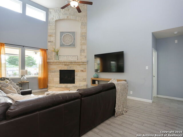 Image 5 of 40 For 8732 Stackstone