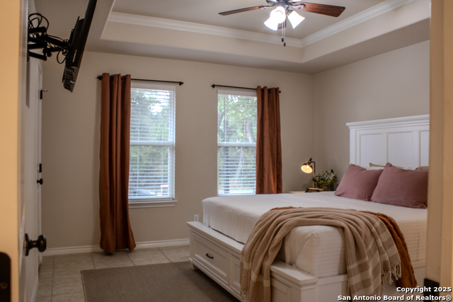 Listing photo id 10 for 2073 Robin Hood