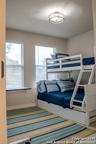 Listing photo id 15 for 2073 Robin Hood