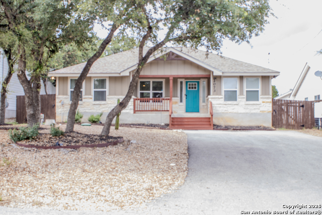Listing photo id 0 for 2073 Robin Hood