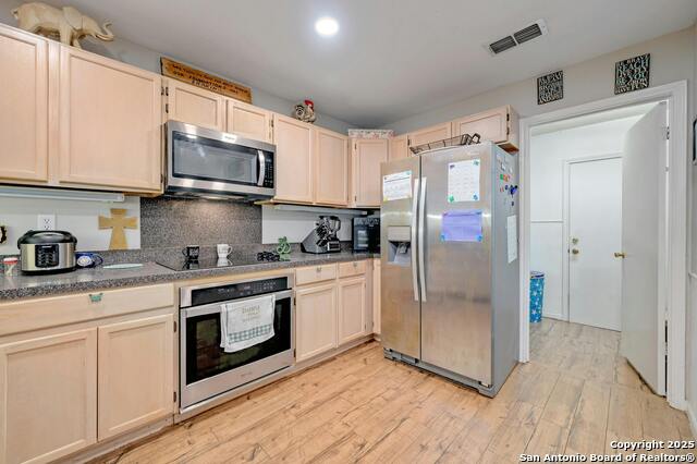 Image 16 of 47 For 30640 Bulverde Hills