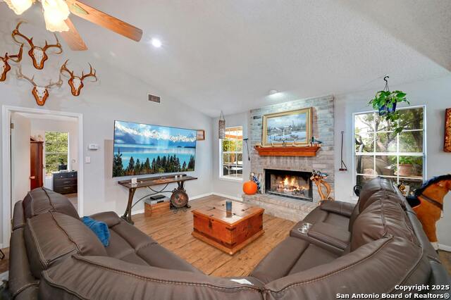 Image 7 of 47 For 30640 Bulverde Hills