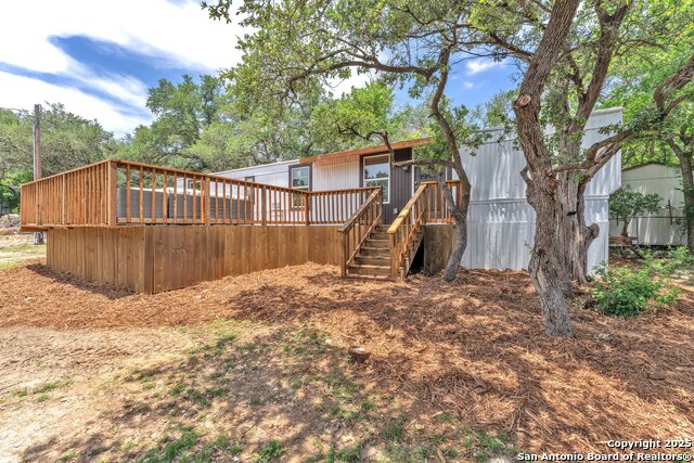 Image 16 of 20 For 337 Buckhorn Dr