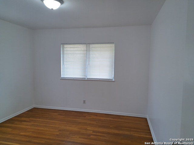 Image 11 of 12 For 4934 Alma Dr  1
