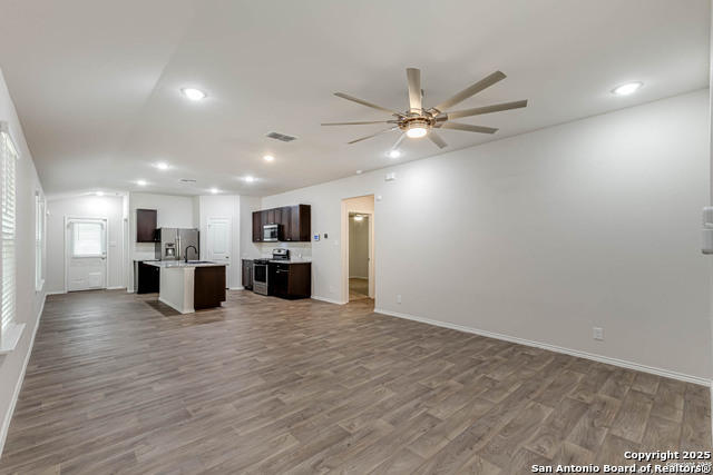 Image 7 of 29 For 4219 Busbee Fields