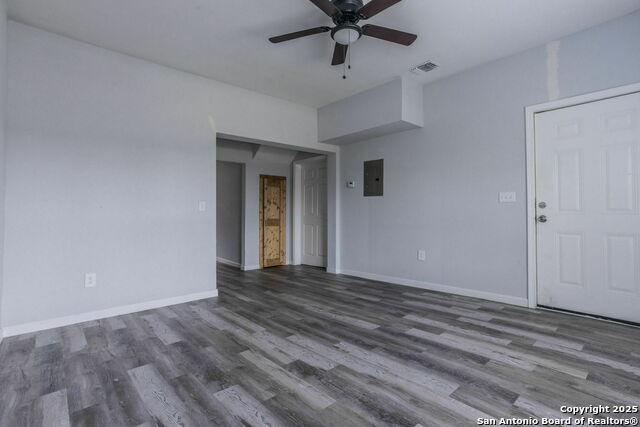 Listing photo id 6 for 539 Hicks