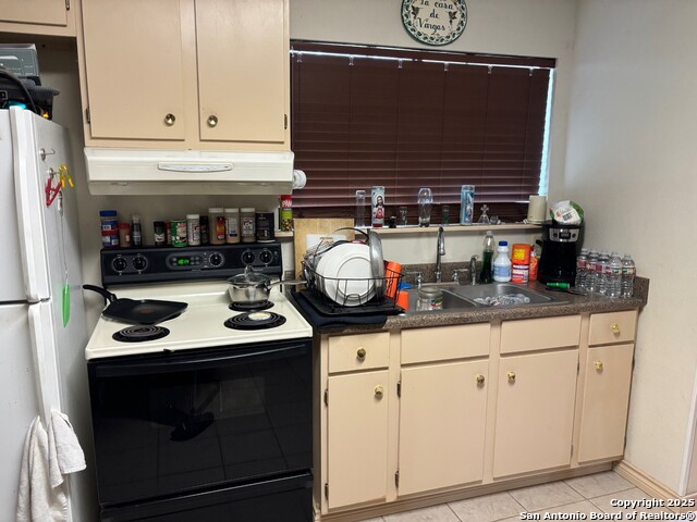 Image 6 of 35 For 952 Madrona Rd.