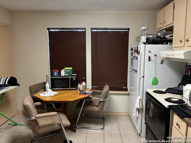 Image 7 of 35 For 952 Madrona Rd.