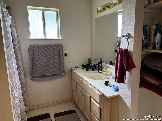 Image 8 of 35 For 952 Madrona Rd.