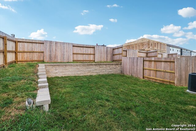 Image 39 of 45 For 10219 Tulipwood Run