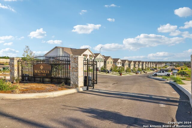 Image 41 of 45 For 10219 Tulipwood Run