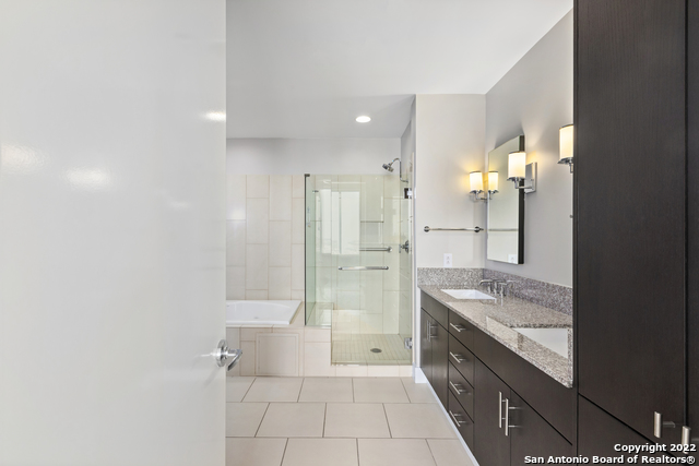 Image 12 of 17 For 610 Market  2716