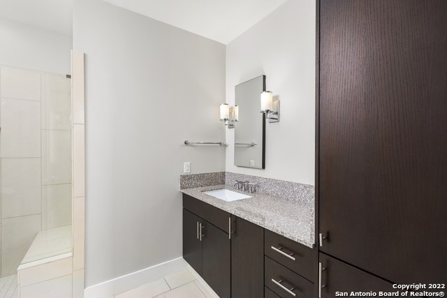 Image 15 of 17 For 610 Market  2716