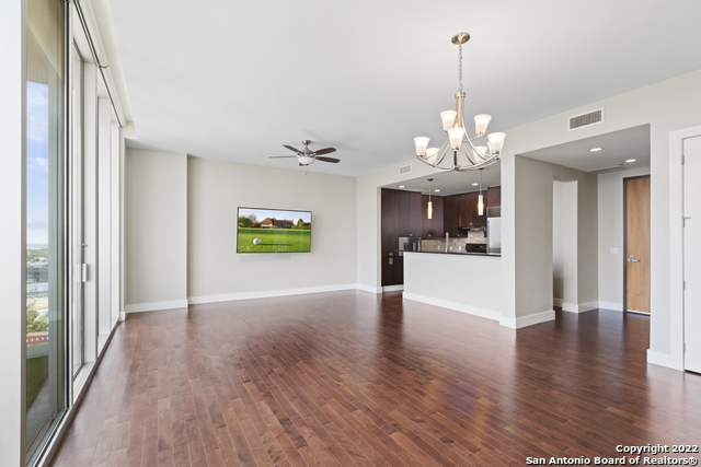 Image 4 of 17 For 610 Market  2716