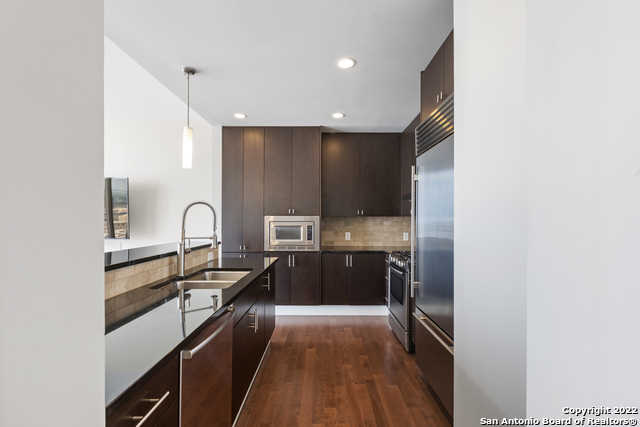 Image 5 of 17 For 610 Market  2716