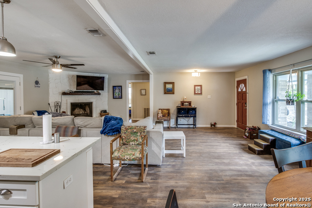 Image 13 of 25 For 6034 Royal Pt
