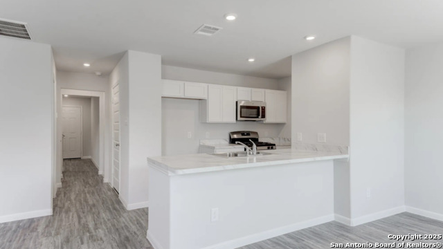 Image 6 of 21 For 303 Mariposa Circle