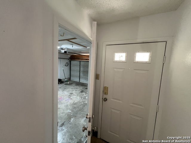 Image 14 of 51 For 7303 Roveen  
