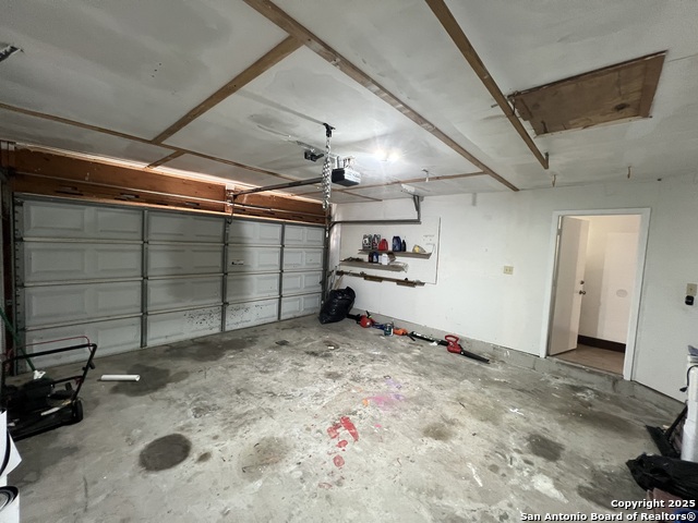 Image 15 of 51 For 7303 Roveen  