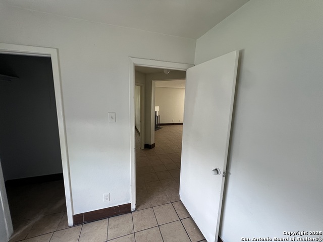 Image 28 of 51 For 7303 Roveen  
