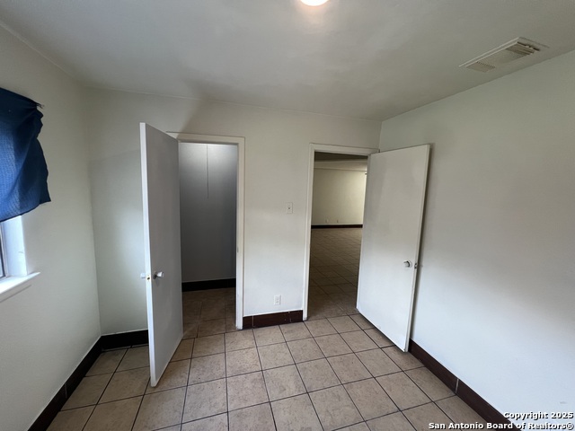Image 30 of 51 For 7303 Roveen  