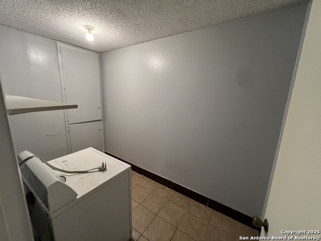 Image 34 of 51 For 7303 Roveen  