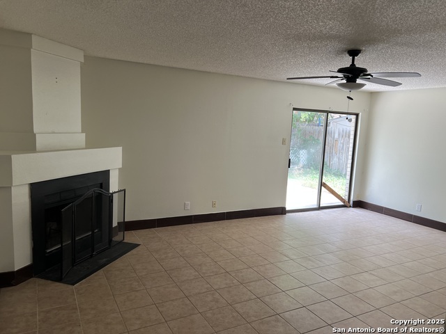 Image 39 of 51 For 7303 Roveen  