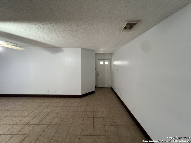 Image 4 of 51 For 7303 Roveen  
