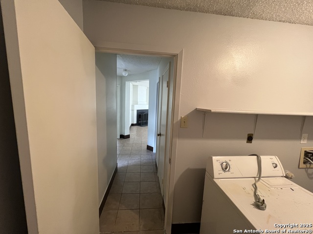 Image 42 of 51 For 7303 Roveen  