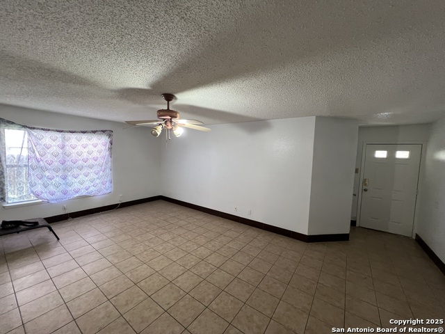 Image 5 of 51 For 7303 Roveen  