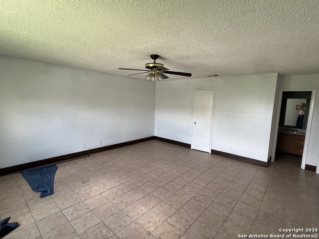 Image 8 of 51 For 7303 Roveen  