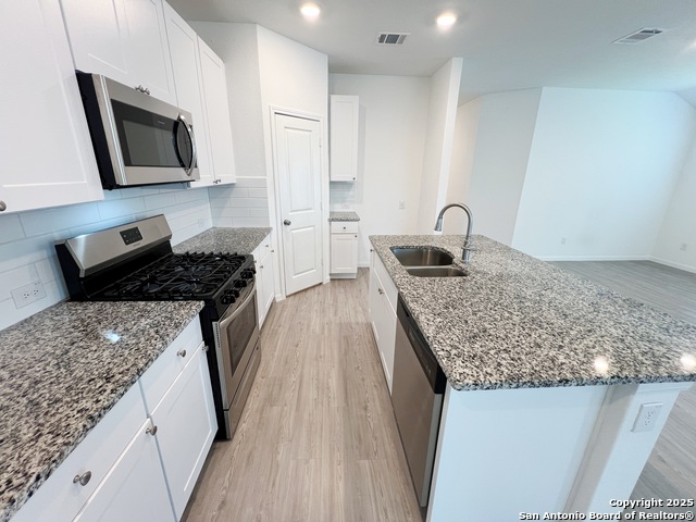 Listing photo id 15 for 9919 Pears Mill