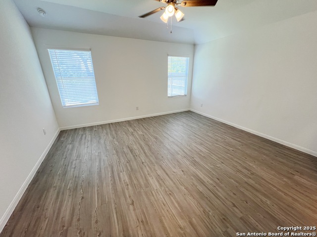 Listing photo id 23 for 9919 Pears Mill
