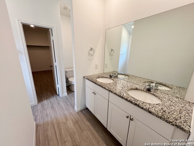 Listing photo id 25 for 9919 Pears Mill