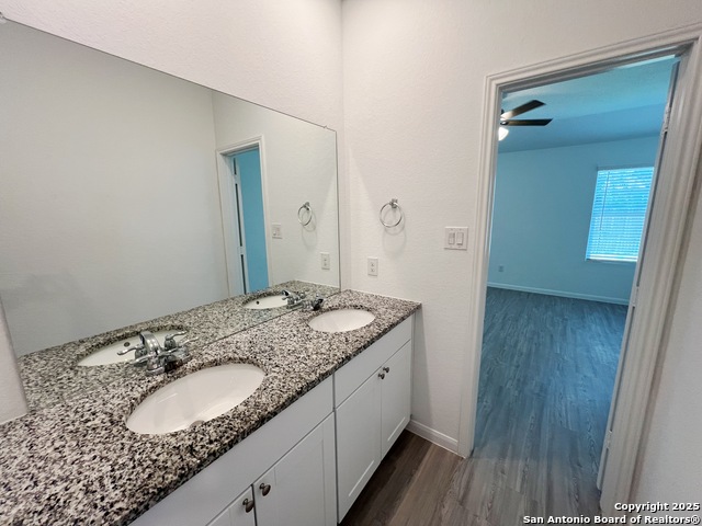 Listing photo id 27 for 9919 Pears Mill