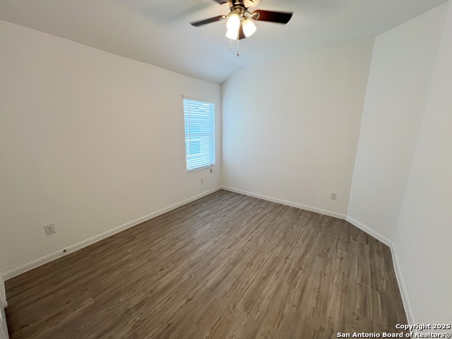 Listing photo id 6 for 9919 Pears Mill