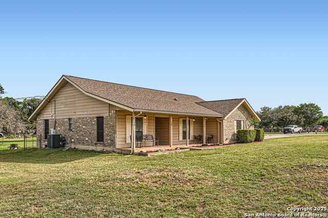 Image 2 of 20 For 1608 Kings Ranch Rd