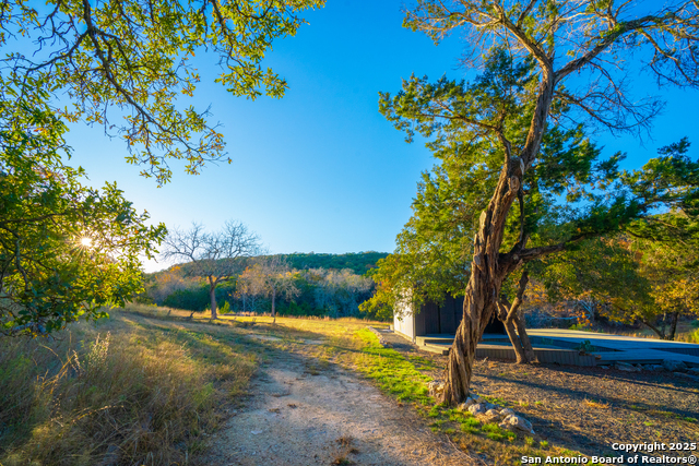 Listing photo id 11 for 103 Bella Springs Rd