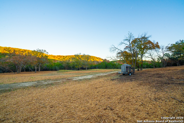 Listing photo id 3 for 103 Bella Springs Rd