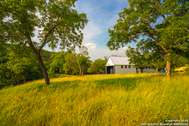 Listing photo id 7 for 103 Bella Springs Rd