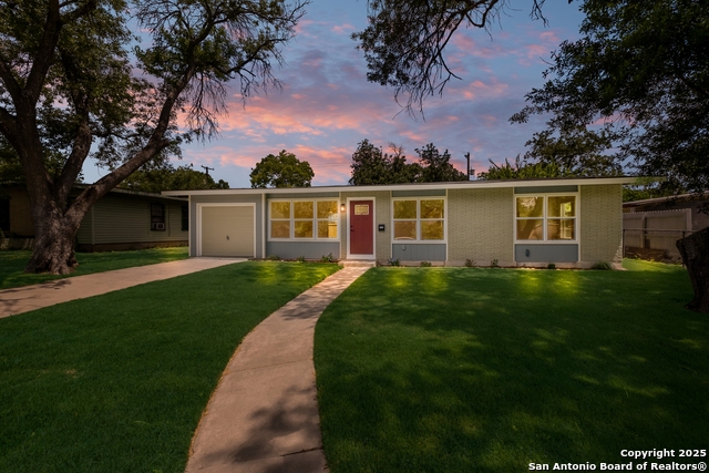 Image 2 of 32 For 523 Gilbert Ln