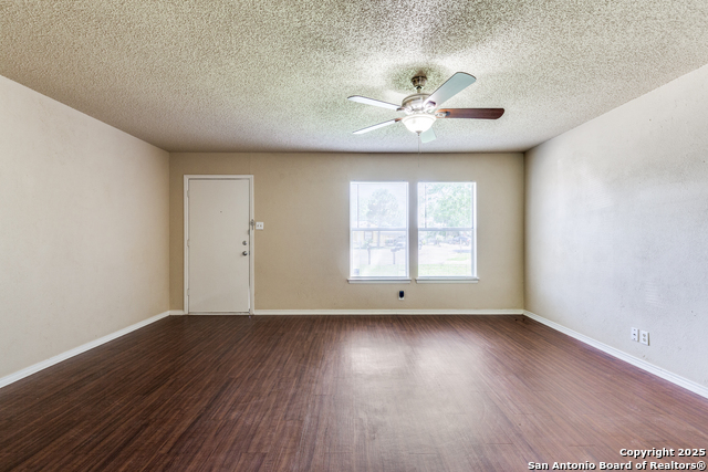 Image 16 of 42 For 5701 Alnwick St.