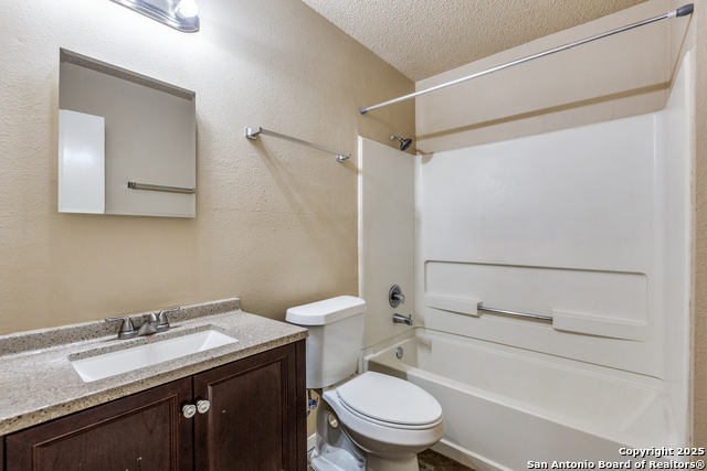 Image 25 of 42 For 5701 Alnwick St.