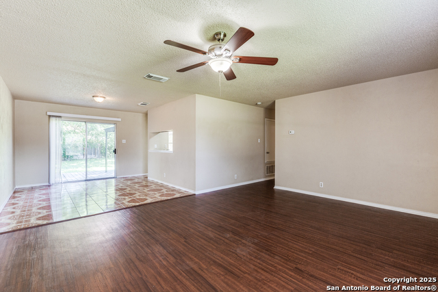 Image 3 of 42 For 5701 Alnwick St.