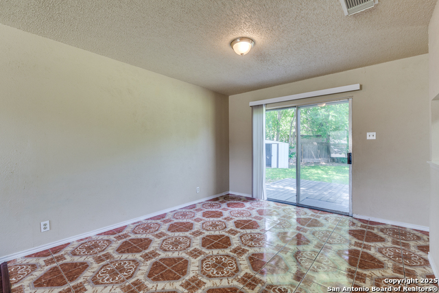 Image 6 of 42 For 5701 Alnwick St.