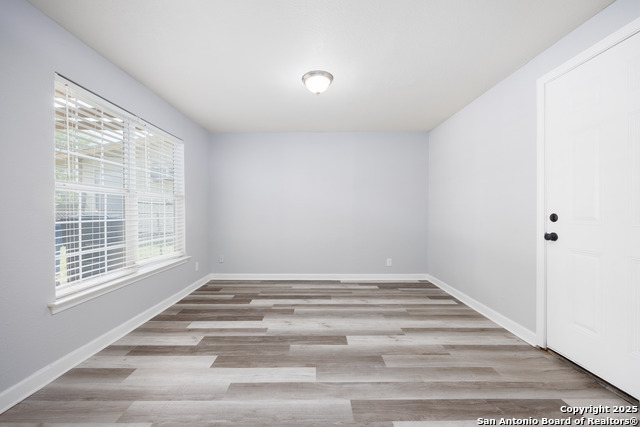 Image 17 of 37 For 6119 Deer Valley