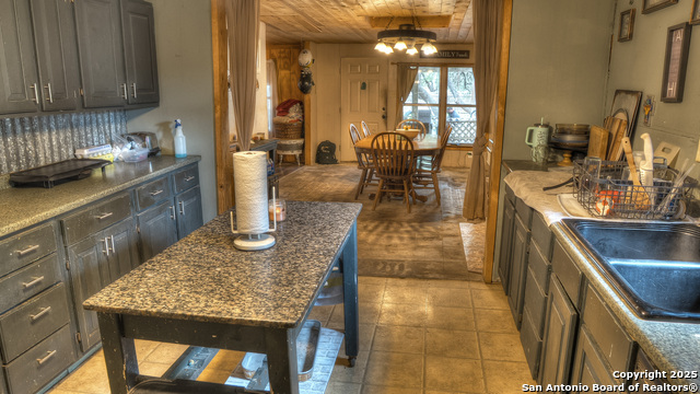 Image 13 of 57 For 704 Alex Auld