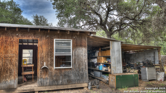 Image 35 of 57 For 704 Alex Auld