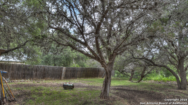 Image 36 of 57 For 704 Alex Auld