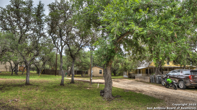 Image 40 of 57 For 704 Alex Auld